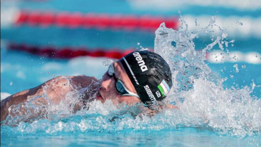 O'zbek suzuvchisi Ilya Sibircev AQShda o'tkazilgan xalqaro musobaqada uchta medalni qo'lga kiritdi, shuningdek, O'zbekistonning milliy suzish terma jamoasi Toshkentda yig'in o'tkazmoqda
