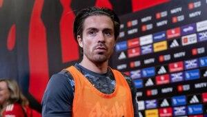 “Manchester Siti” futbolchisiga musht tushirgan muxlis hibsga olindi