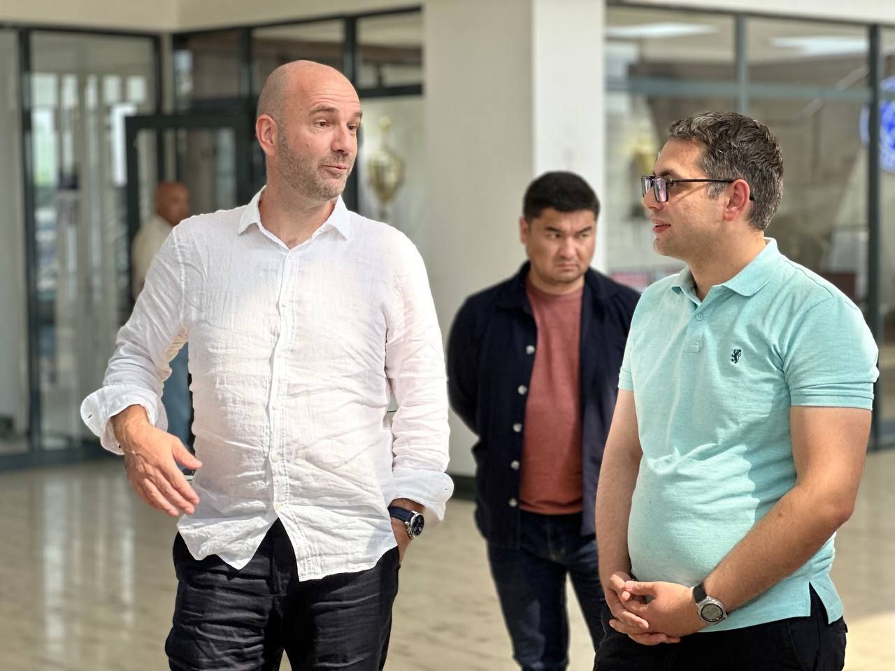 “Navbahor”ga Aleks Mos va Ramin Gasanovlar tashrif buyurdi ᐈ Sports24.UZ