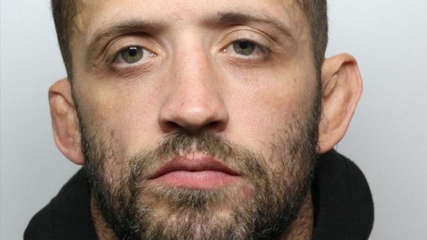 Собиқ UFC жангчиси 15 йилга озодликдан маҳрум қилинди