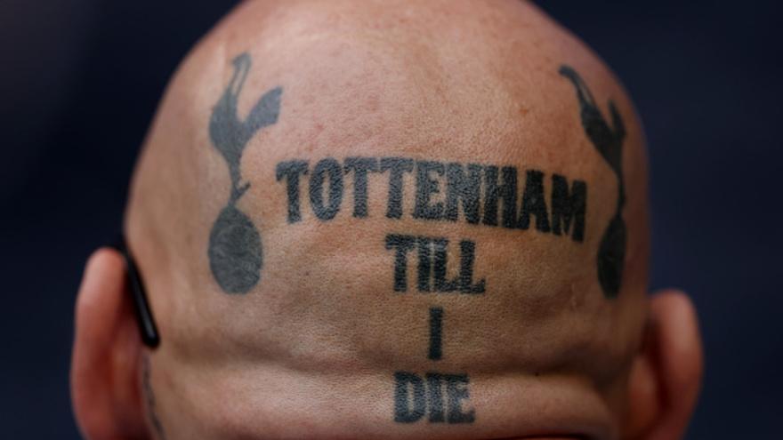 Londonni kezib yurgan Glimt muhlislari! Har ikki jamoa muhlislaridan ajoyib muhit