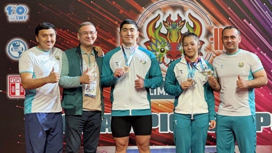 Ogʻir atletikachilarimiz jahon chempionatida yana toʻrt medalni qoʻlga kiritishdi