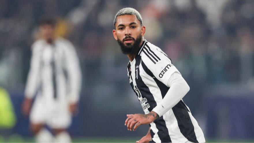 Duglas Luis "Aston Villa"ni esladi