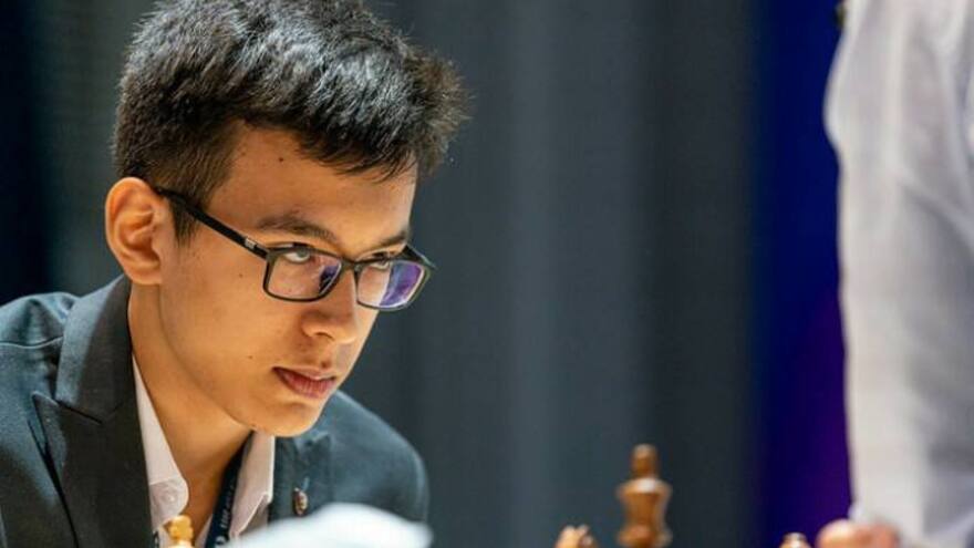 Superbet Chess Classic Romania. Нодирбек Абдусатторов илк ғалабасини қўлга киритди Нодирбек Абдусатторов — Ян-Криштоф Дуда устидан зафар қучди