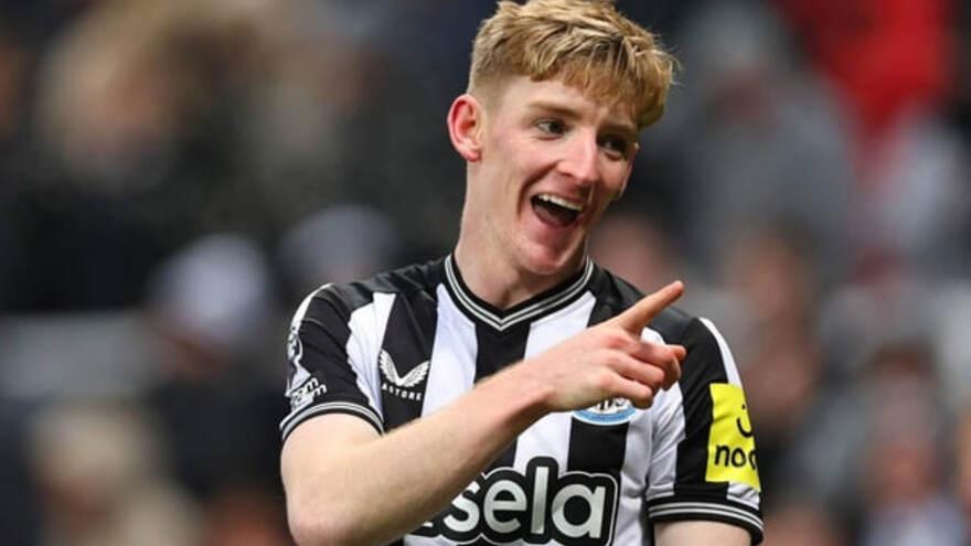 "Chelsi" va "Arsenal" Gordon uchun kurashadi