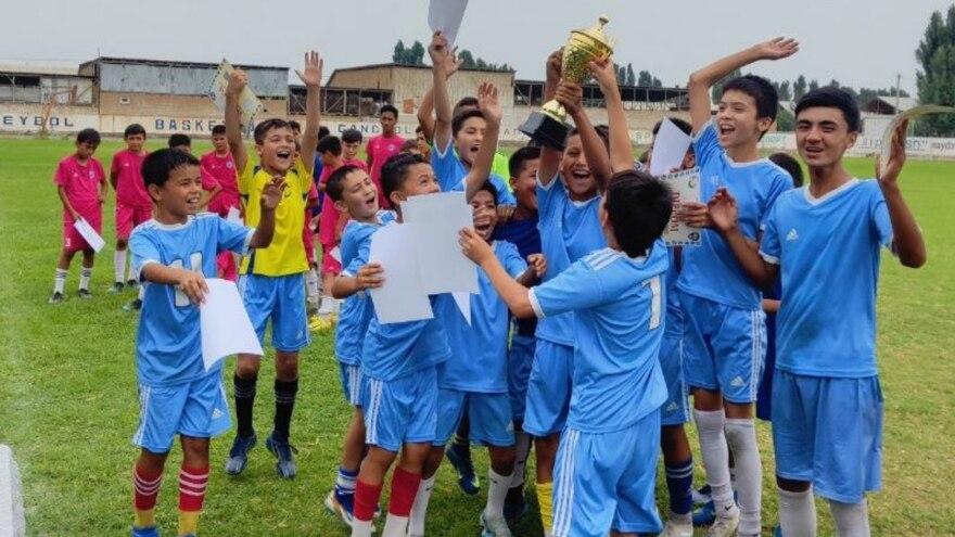 Futbol. Qizilravotda bo'lib o'tgan turnirda Uychi 2-SM g'oliblikni qo'lga kiritdi