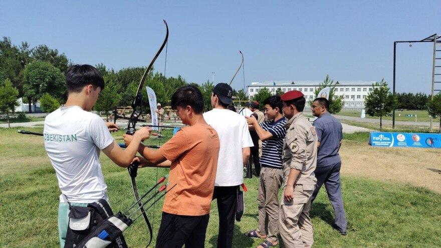 "Dolzarb 90 kunlik" doirasida yoshlar bilan kamondan otish boʻyicha mashgʻulotlar oʻtkazilmoqda