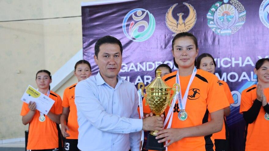 Gandbol bo’yicha mamlakat chempionati g'oliblari aniqlandi