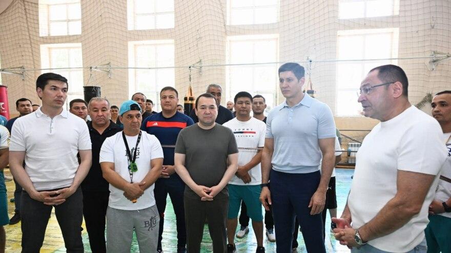 Bokschilarimiz shugʻullanayotgan Yangioboddagi sport bazasi va terma jamoa mashgʻulotlari koʻzdan kechirildi