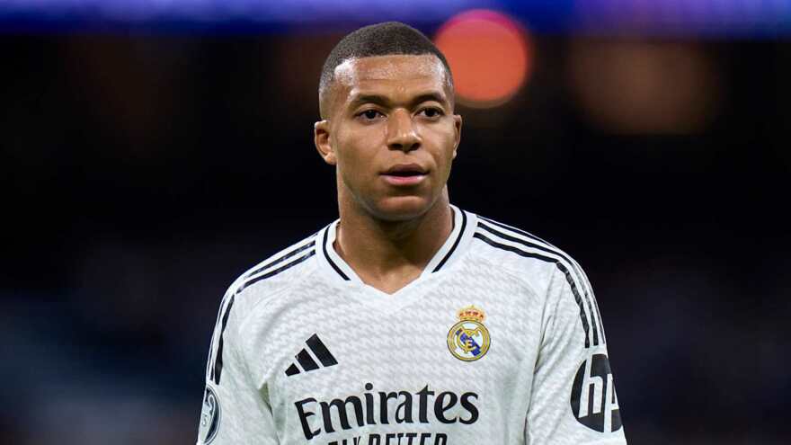 Mbappe PSJ ustidan shikoyat qildi