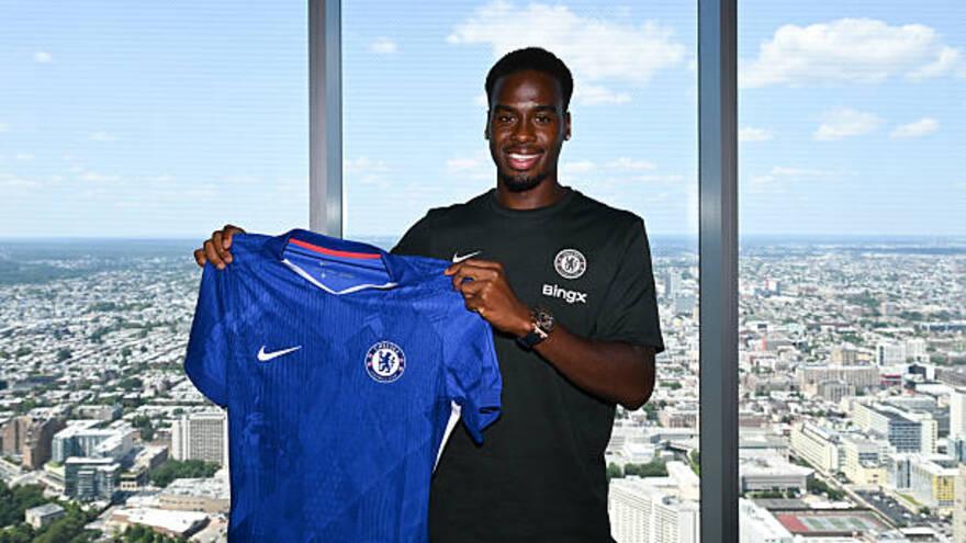 "Chelsi" Bayno-Gittens transferini e'lon qildi