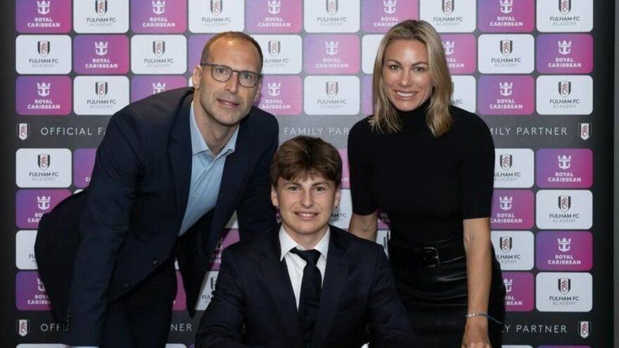 Petr Chexning o‘g‘li "Fulhem" bilan shartnoma imzoladi