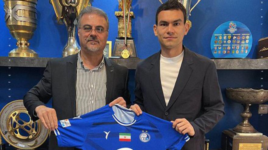 Rustam Ashurmatov Eronning "Istiqlol" klubi futbolchisiga aylandi