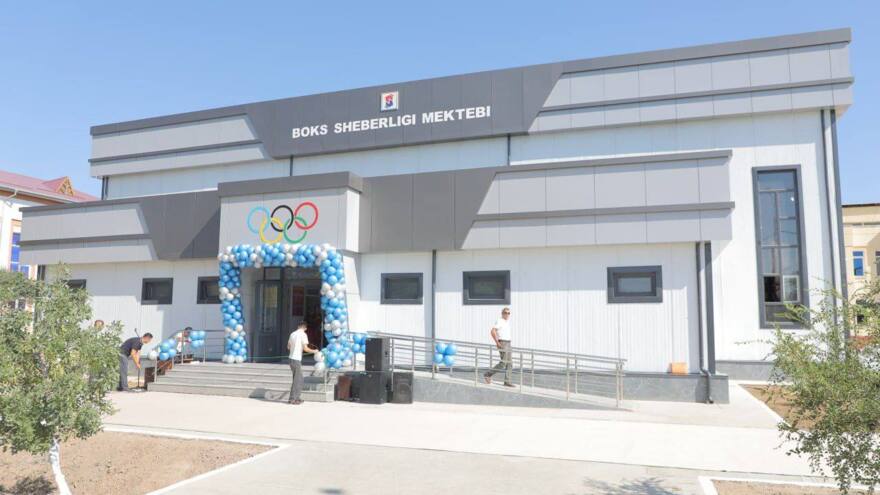 Nukus shahrida yangi sport maktabi binosi foydalanishga topshirildi