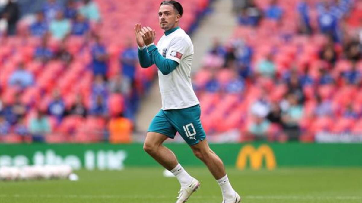 Grealish Napoli bilan shartnoma imzolash uchun Italiyaga uchib keldi