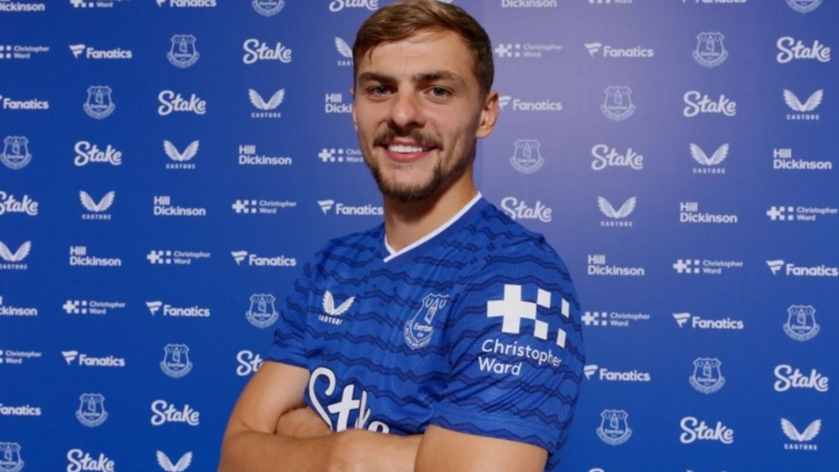 Rasman. «Chelsi» «Everton»ga o'tdi
