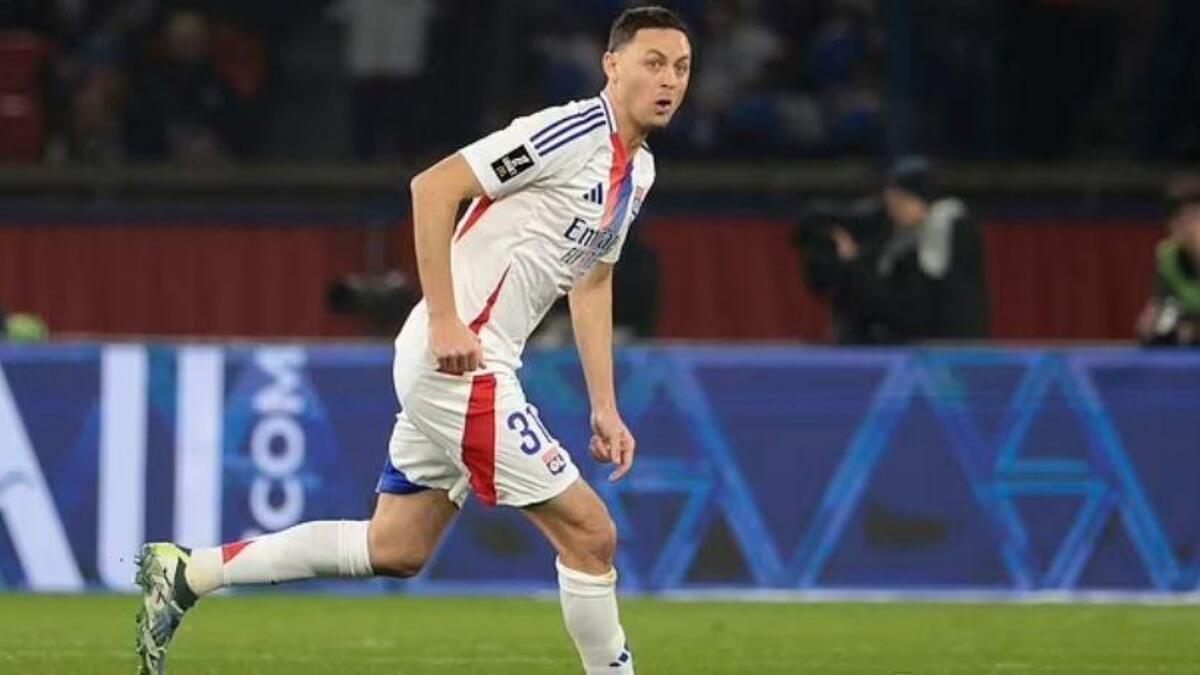 Matić «Lion»ni tark etdi
