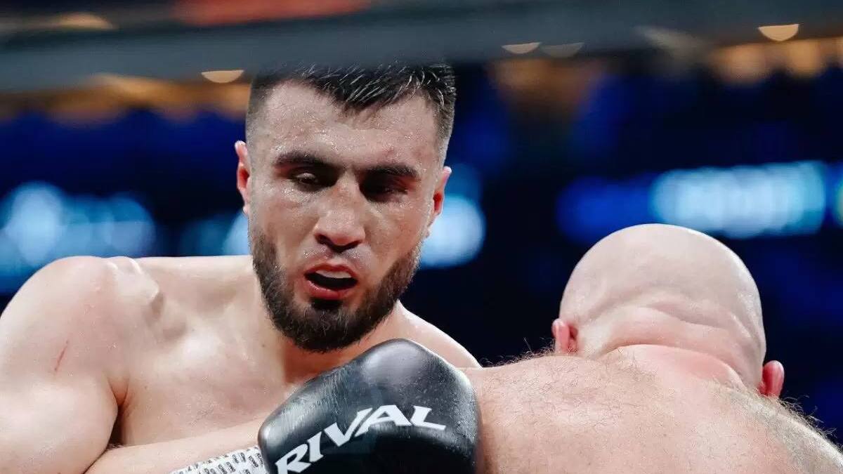Bahodir Jalolov IBF reytingida bir pog‘ona pasaydi