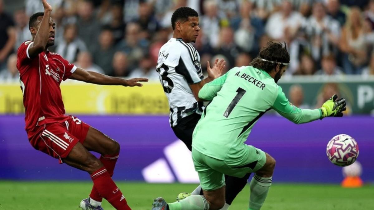 APL. «Liverpul» 90+10-daqiqada gol urib, «Nyukasl»ni mag'lub etdi