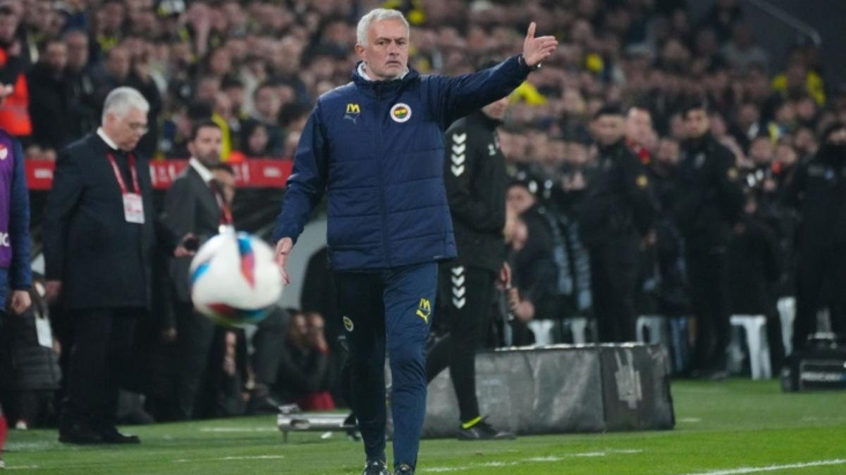 «Fenerbahche» Mourinyo uchun 15 million yevro tovon puli to'laydi
