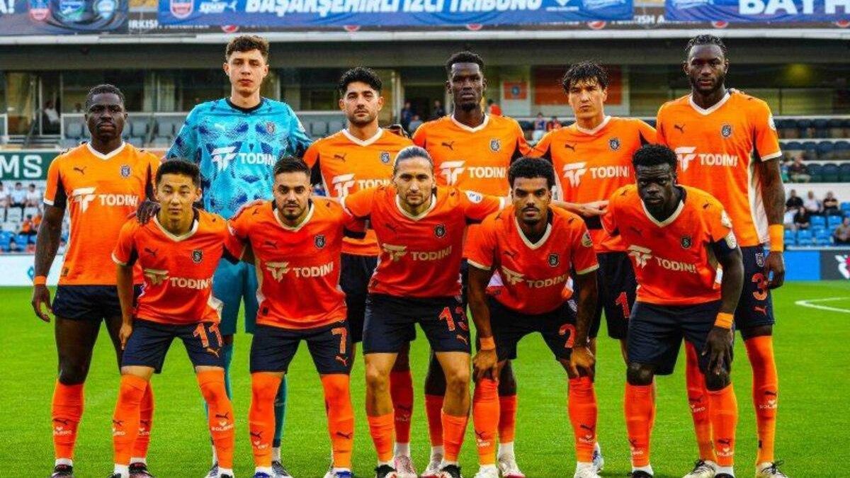 Turkiya chempionati. Shomurodov va Fayzullayev o‘ynagan bahsda «Bashakshehir» durang qayd etdi
