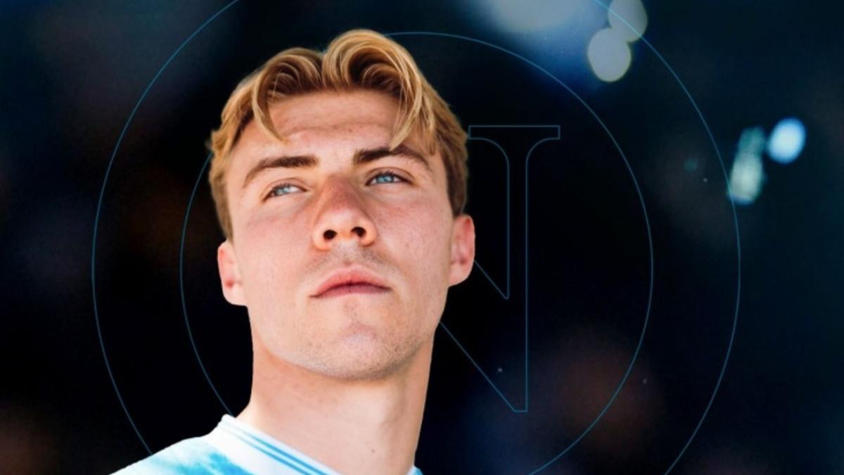 «Napoli» Rasmus Hoylund transferini e'lon qildi