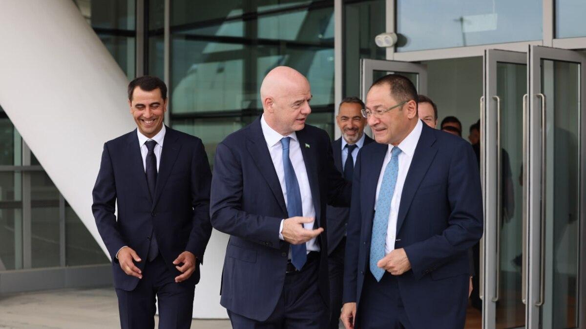 Janni Infantino Olimpiya shaharchasiga tashrif buyurdi
