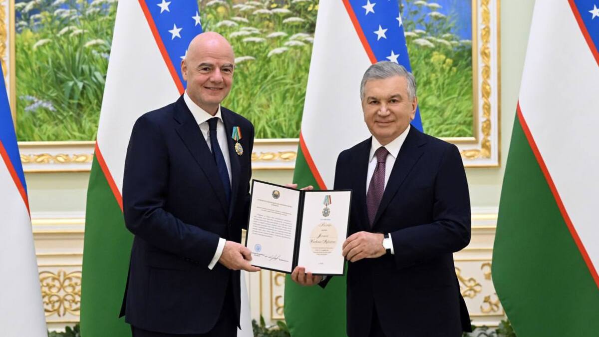 Shavkat Mirziyoyev Janni Infantinoga «Do‘stlik» ordenini topshirdi
