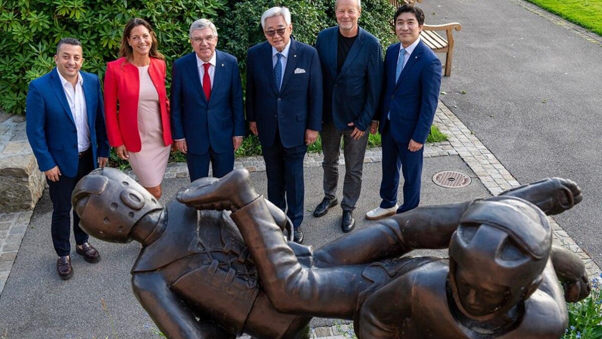 Butunjahon taekvondo federatsiyasi prezidenti Chungvon Choy Olimpiya uyiga tashrif buyurdi