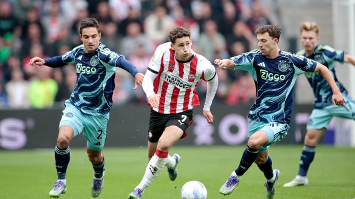 Eredvizi. 6-tur. PSV o'z uyida Ayaks bilan jangovor durang o'ynadi
