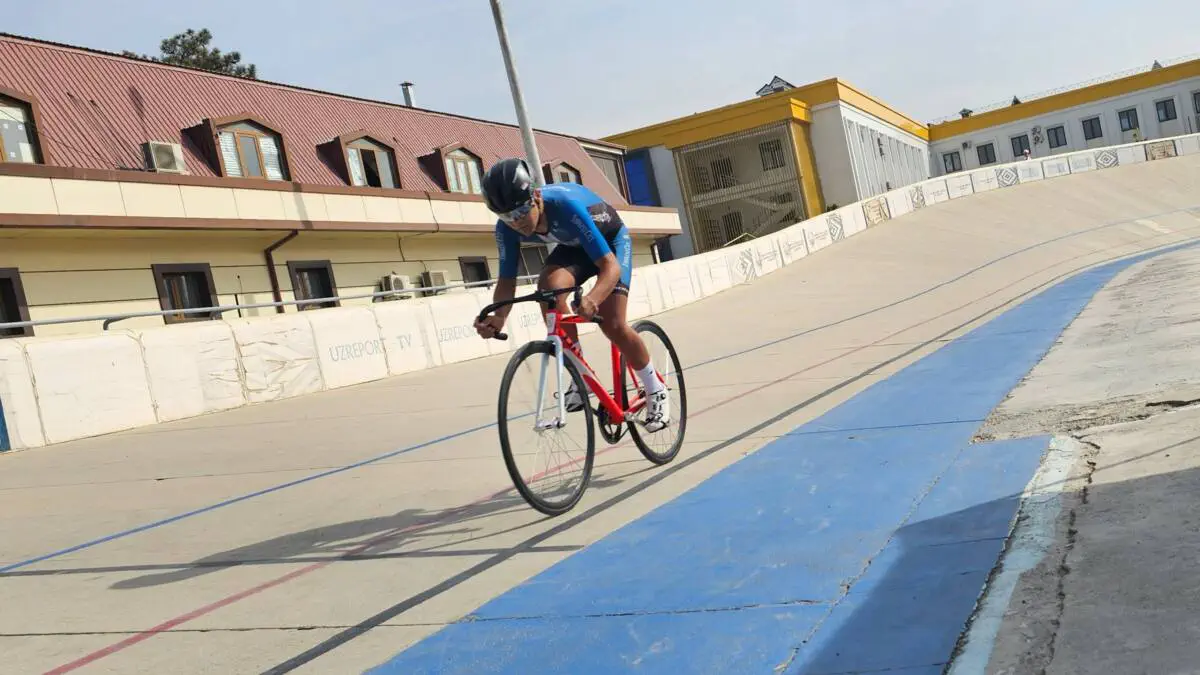 Toshkentda velosportning trek yo'nalishi bo'yicha O'zbekiston kubogi bahslari start oldi
