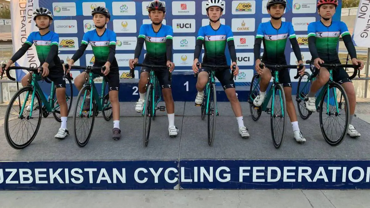 Velosport. Yosh sportchilarga yangi velosipedlar topshirildi