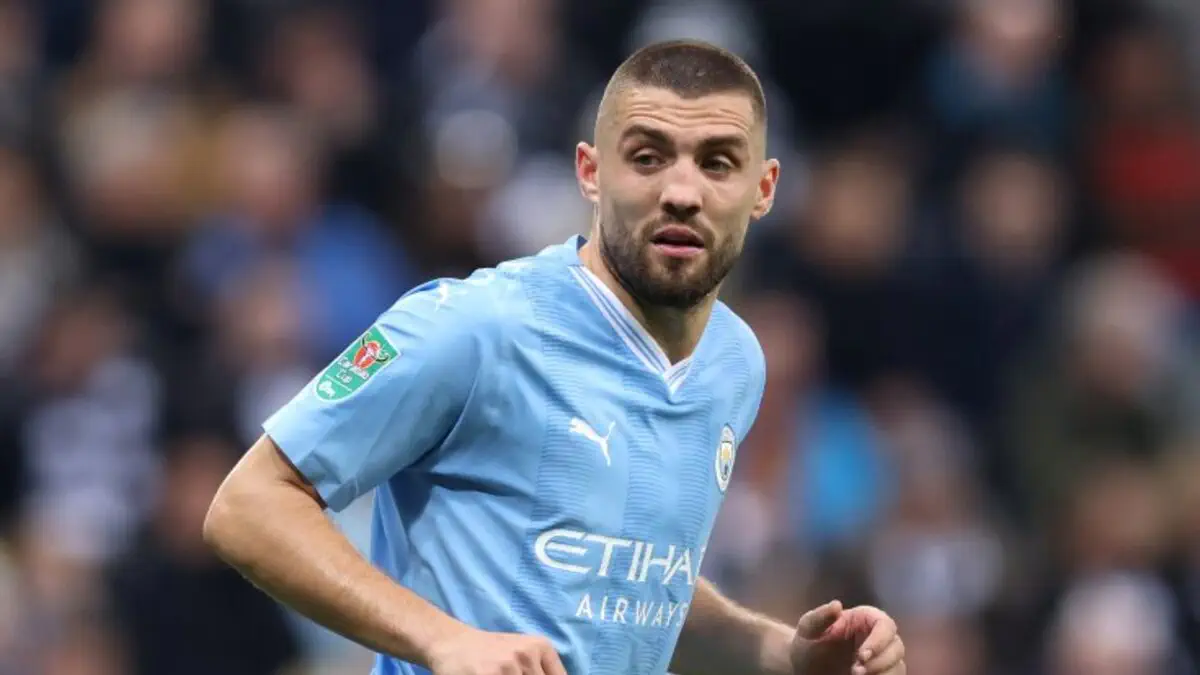 Voyaga yetgan qoshnini sikish videosi Video cuckold bekasi