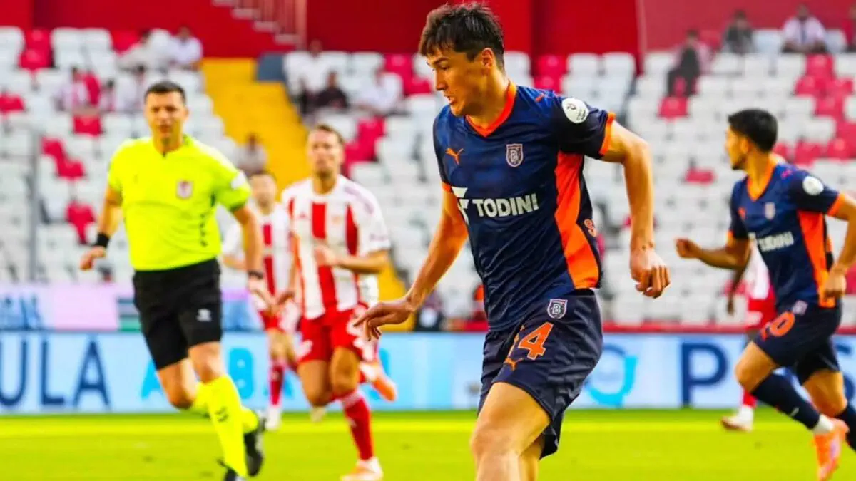 Shomurodov Turkiya chempionati tur ramziy jamoasiga kiritildi (foto)