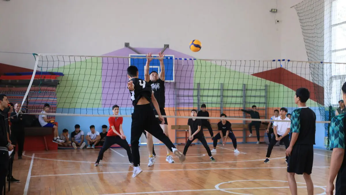 Farg‘ona shahrida «Besh tashabbus olimpiadasi» doirasida voleybol musobaqalari davom etmoqda