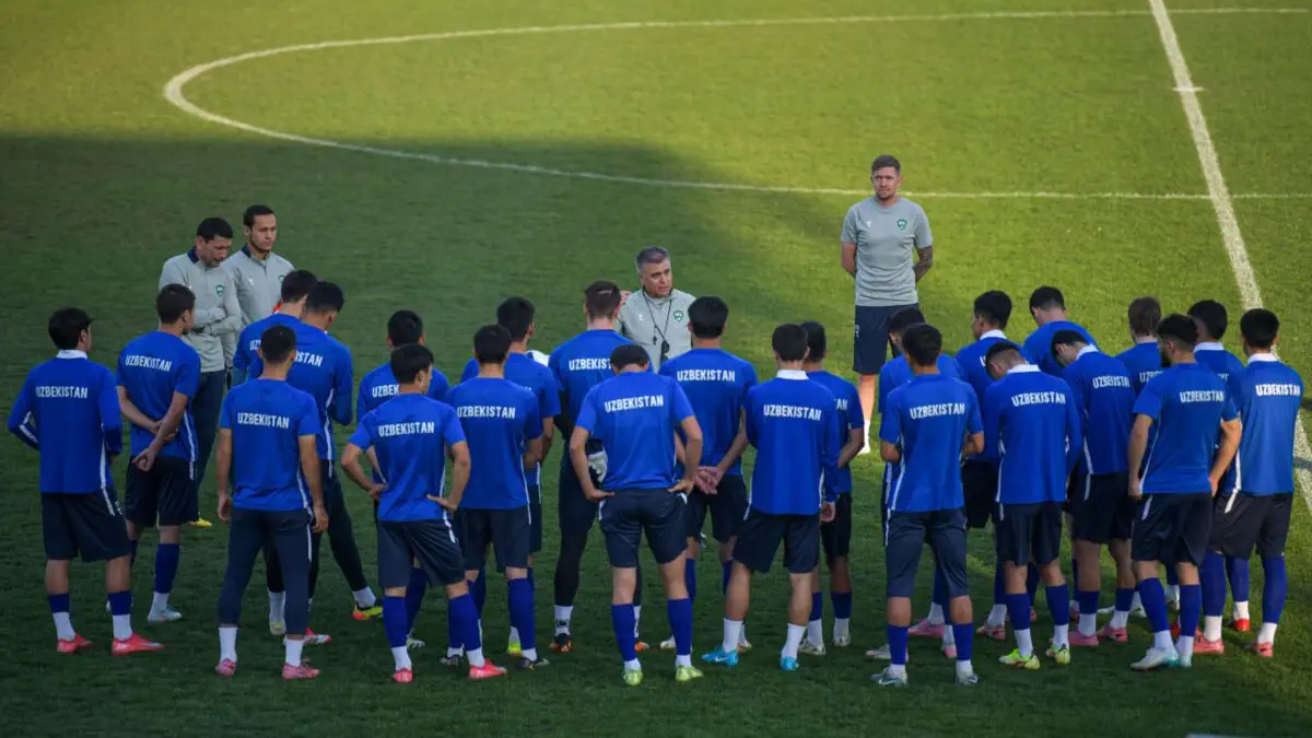 Erotik filmlarni onlayn tomosha qiling: Emmanuelle, Ehtiros malikasi Qattiq dumba fotosuratlari