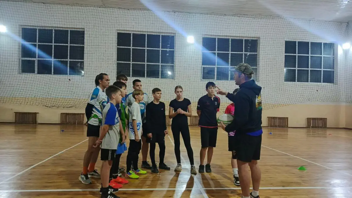  Mirzo Ulug‘bek tumani 2-son sport maktabida regbi bo‘yicha master-klass