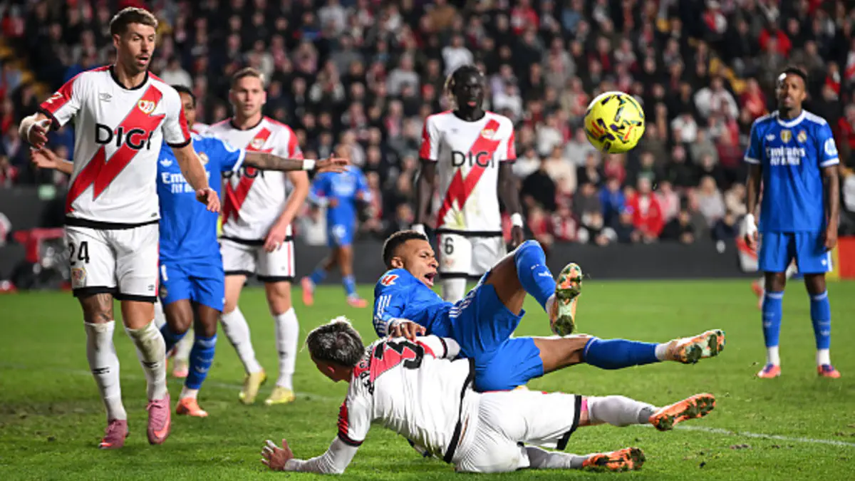 Faqat yalangoch ayollar fotosuratlari