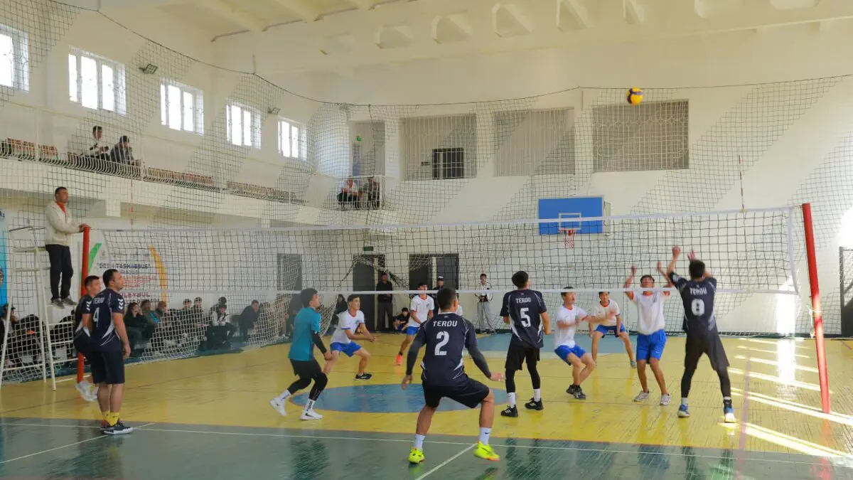 Surxondaryoda «Besh tashabbus olimpiadasi» doirasida voleybol musobaqasi bo‘lib o‘tdi