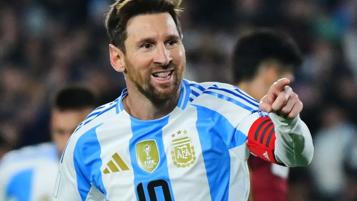 Messi Ispaniyadagi ochiq mashg‘ulotda muxlislarga minnatdorchilik bildirdi