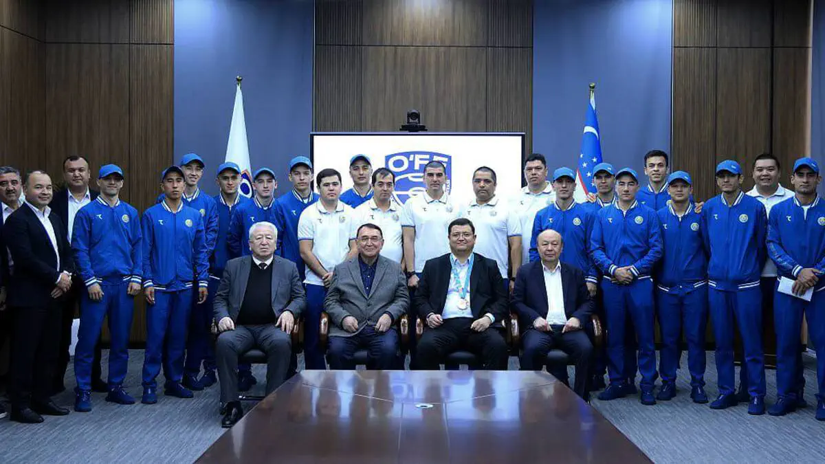 Futzal. O‘FF prezidenti Islom birdamligi o‘yinlari sovrindorlarini qabul qildi