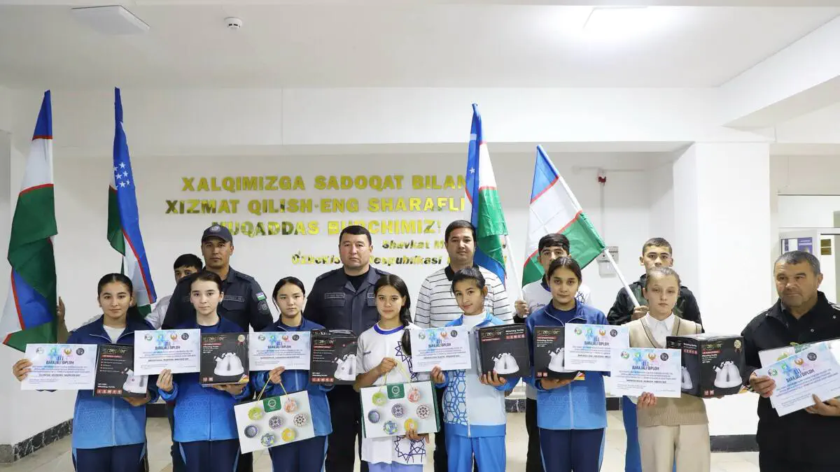 Voleybol.  Navoiyda o‘quvchilar o‘rtasida voleybol musobaqasi o‘tkazildi