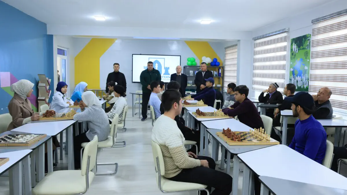 Farg'onada "Besh tashabbus olimpiadasi" doirasida shaxmat musobaqasi bo'lib o'tdi