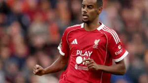 Aleksander Isak «Liverpul» safida noodatiy antirekord o‘rnatdi
