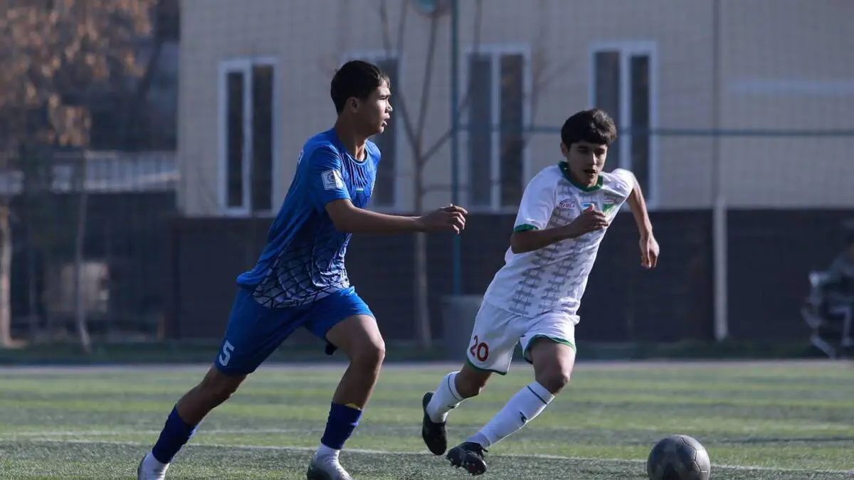Futbol. Toshkent shahrida O'FA Birinchiligi o’yinlari davom etmoqda