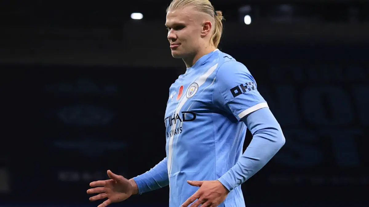 Holand APLda eng tez 100 ta gol urgan futbolchiga aylandi 