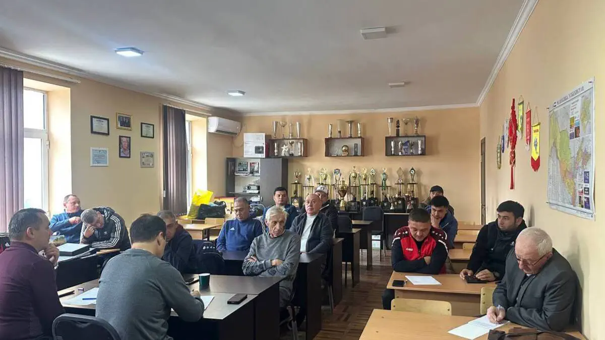TFA majlislar zalida trenerlar kengashi va Toshkent shahri terma jamoalari murabbiylari ishtirokida yig‘ilish bo‘lib o‘tdi
