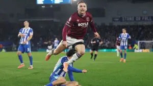 APL. «Brayton» «Vest Hem»ga qarshi bahsda soʻnggi daqiqalarda magʻlubiyatdan qutulib qoldi