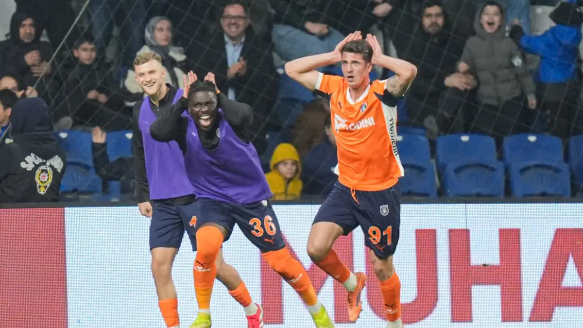 Turkiya Superligasi. Shomurodov toʻliq oʻynagan bahsda «Bashakshehir» «Fenerbahche» bilan durang oʻynadi