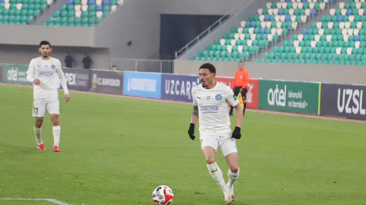 «Dinamo» jamoasi safidagi o‘yinlari orqali muxlis va mutaxassislar e’tiboriga tushgan Ratinio ikki yillik faoliyatidan keyin jamoa bilan xayrlashdi